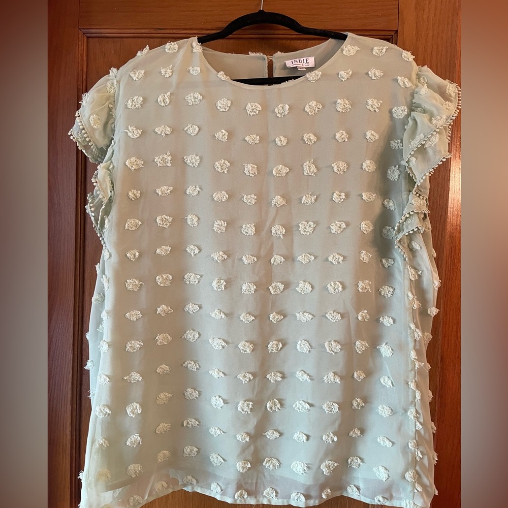 Mint green cap sleeve top.